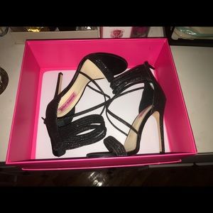 Betsey Johnson Black Glitter heels SIZE 7
